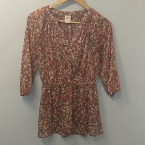🌻3/$10 Mossimo 3/4 sleeve sheer floral tunic